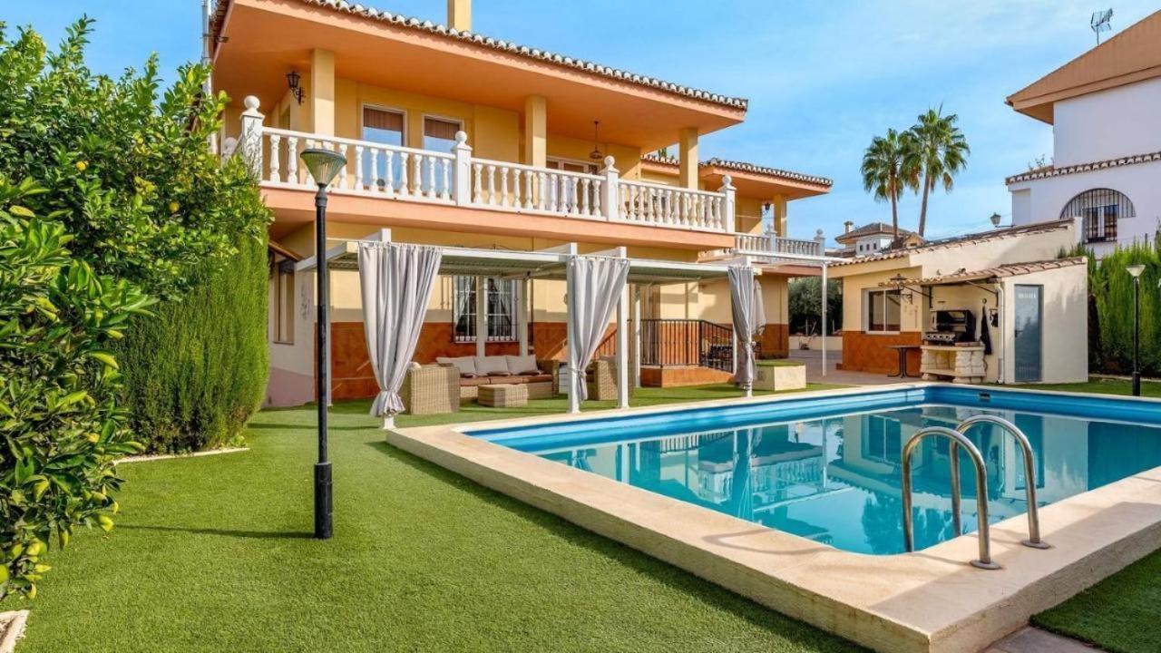 Villa De La Acacia Gojar エクステリア 写真